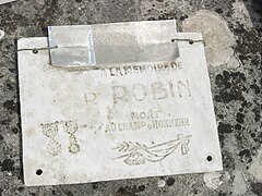 Tombe de Robert Robin, mort pour la France, au cimetière de Montaulin.