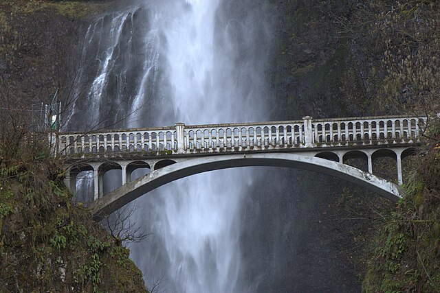 Image: Multnomah Falls Bridge   Close Up