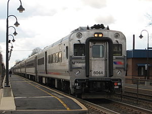 NJ Transit Comet V 6044.jpg