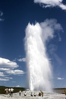 Old Faithful Geyser in Yellowstone National Park in Wyoming, United States