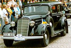 Oldsmobile L-series sedan 4 door (1934)