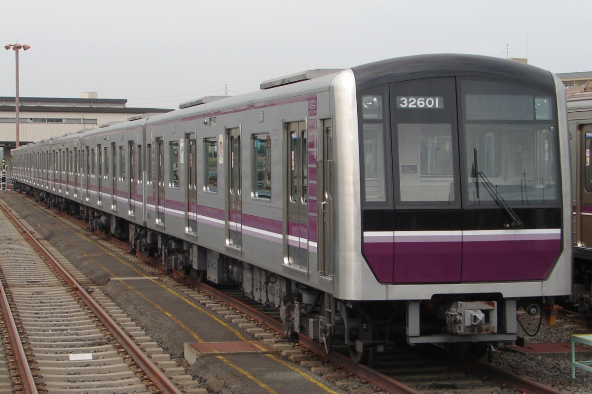 ファイル:Osaka Subway 32601F 20090918.jpg - Wikipedia