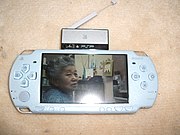 SONYのPlayStation Portableに外付けユニットを増設してワンセグを視聴することもそれなりに流行した。