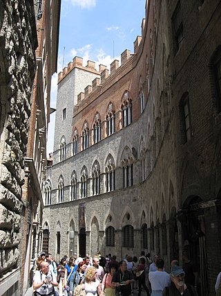 <span class="mw-page-title-main">Palazzo Chigi-Saracini</span>