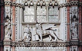Escultura en la Porta della Carta del Palacio Ducal de Venecia.