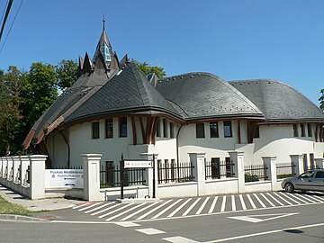 A Pancho Aréna Felcsút főutcája felől