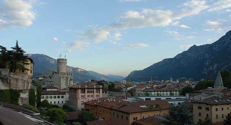 صورة:Panorama Trento Italy.JPG