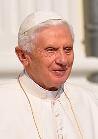 Papst Benedikt XVI in Berlin 2011.jpg