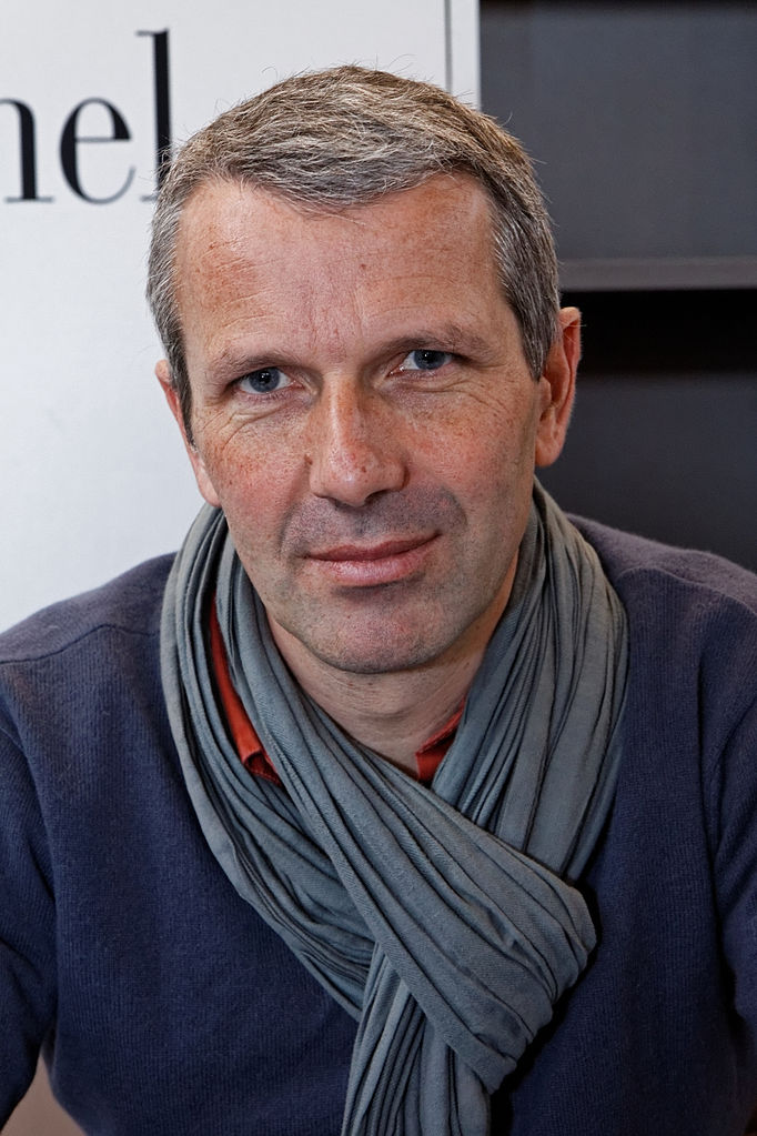 682px-Paris_-_Salon_du_livre_2012_-_Christophe_Dubois_-_001.jpg