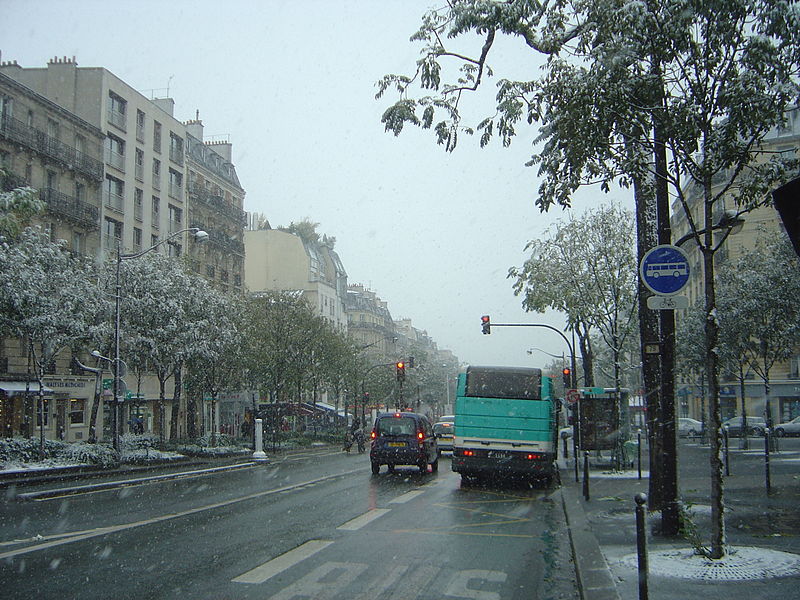 File:Paris 2005-11-26 snow dsc06420.jpg