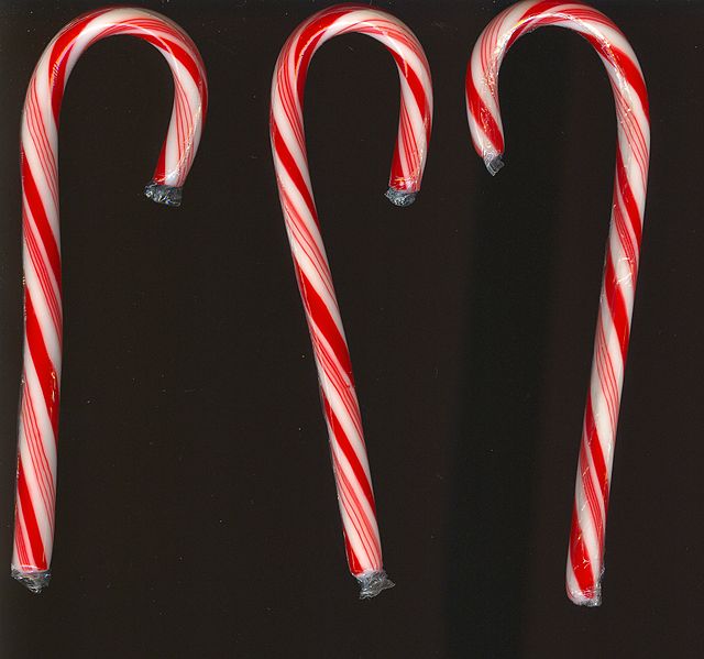 File:Peppermint candy cane 03.jpg