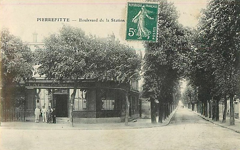 File:Pierrefitte.Boulevard de la Station.Café.jpg