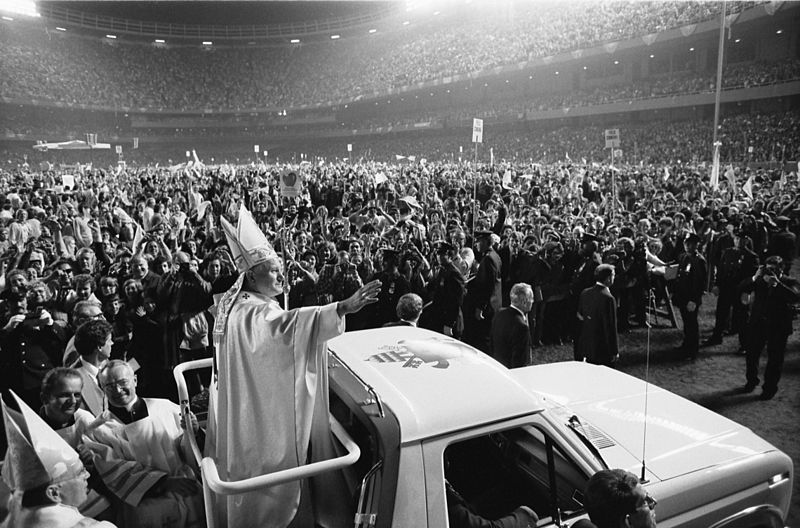 File:Pope John Paul II (1979).jpg