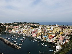 Marina Corricella, il borgo dei pescatori a Procida