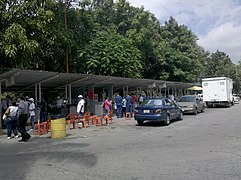 Puestos de comida rápida en los alrededores del Hospital "DR. Angel Larralde" - panoramio (1).jpg