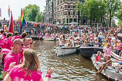 Amsterdam Gay Pride 2014 PvdAboot op de Amsterdam Gay Parade 2014 (14823067801).jpg