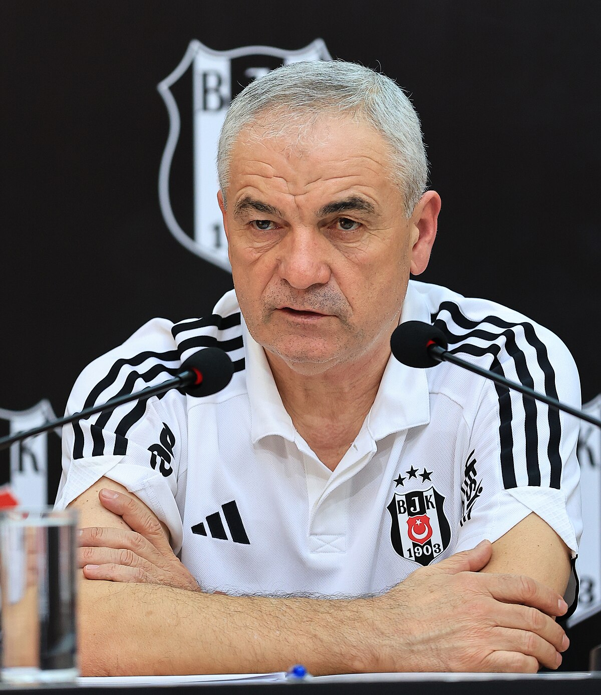 Just four months ago he was playing. Besiktas gets a new coach