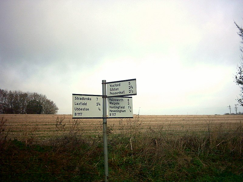 File:Road Sign - geograph.org.uk - 85419.jpg