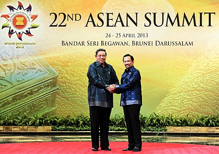 Fail:SBY dan Hassanal Bolkiah di Bandar Seri Begawan 24-04-2013.jpg