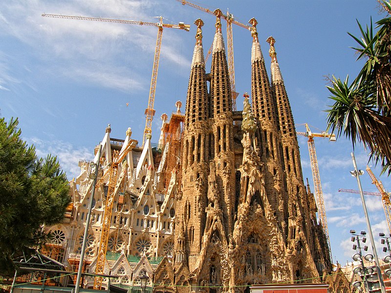 File:Sagrada Familia - panoramio (2).jpg