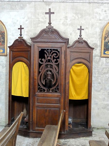 File:Saint-Clair-sur-Epte (95), église Notre-Dame, confessional.JPG