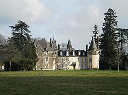 Saint-Sulpice-des-Landes - château du Courdray.JPG