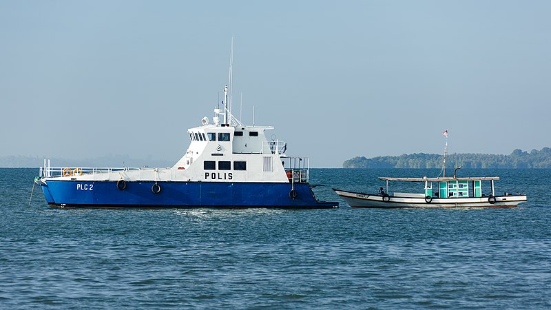 File:Sandakan Sabah Police-boat-PLC2-Pelindung2-01.jpg