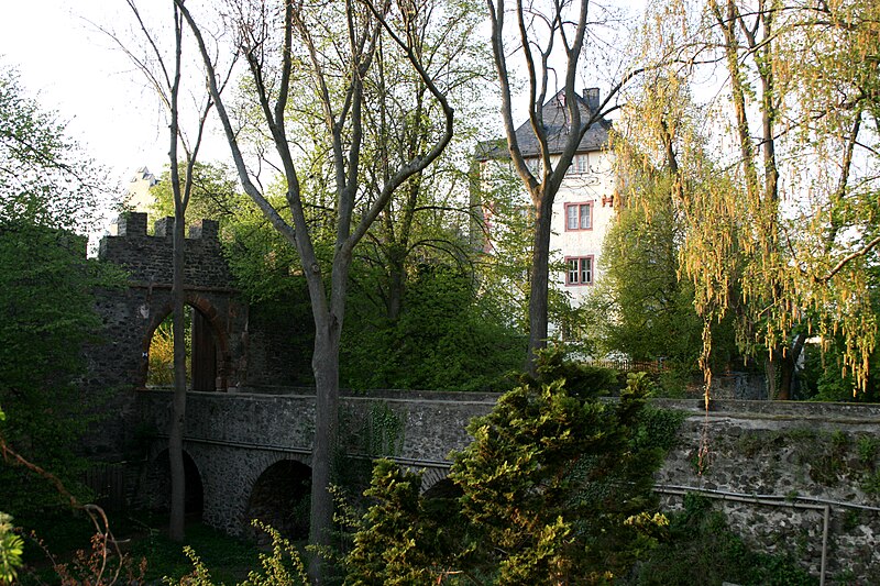 File:Schloss Bingenheim01.jpg