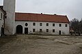 English: Service building of Budišov Chateau. Čeština: Hospodářská budova budišovského zámku.