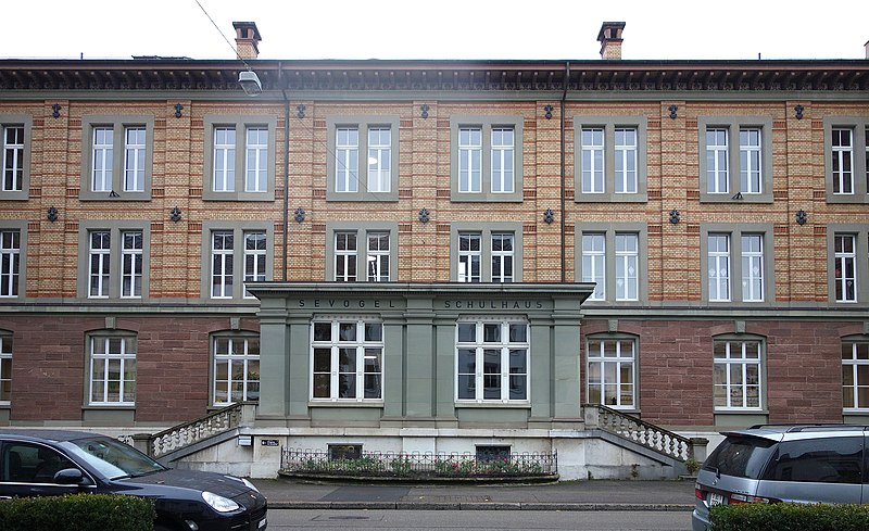 File:Sevogelschulhaus.jpg