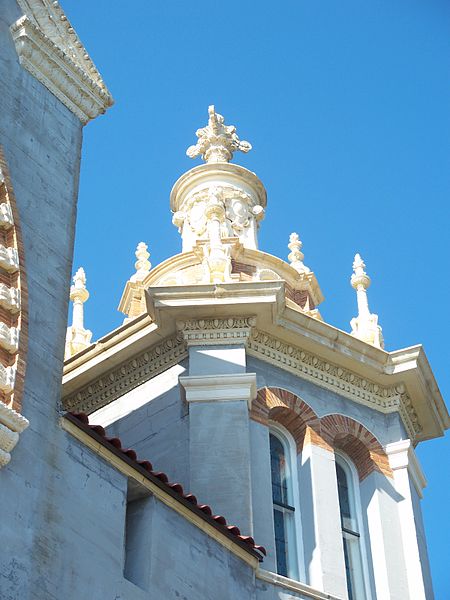 File:St Aug Mem Presby Church arch02.jpg