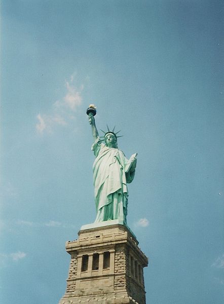 File:Statue of Liberty 2001.jpg