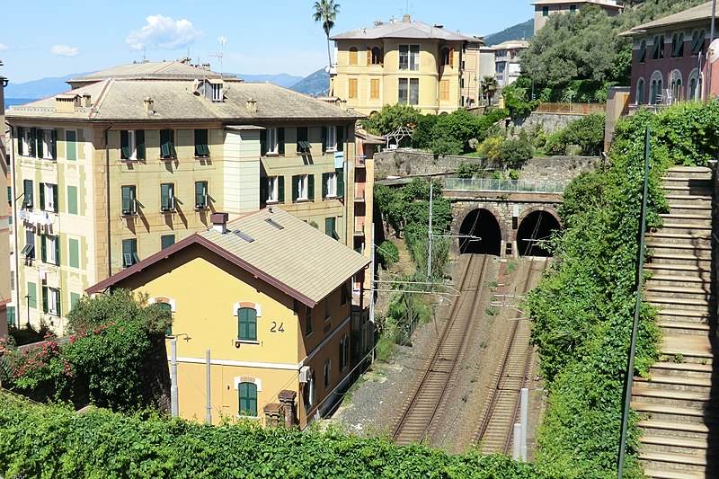 File:Stazione di Priaro.JPG