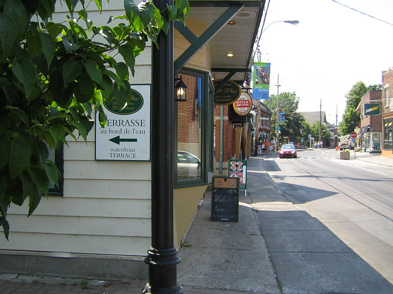 File:Ste-Anne Street in Ste-Anne-de-Bellevue (26-06-2007).JPG