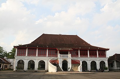 Cara untuk pergi ke Museum sultan mahmud badaruddin II menggunakan Transportasi Umum - Tentang tempat tersebut