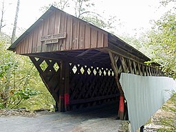 Swann Covered Bridge vid Cleveland, väster om den tätbebyggda delen av orten.