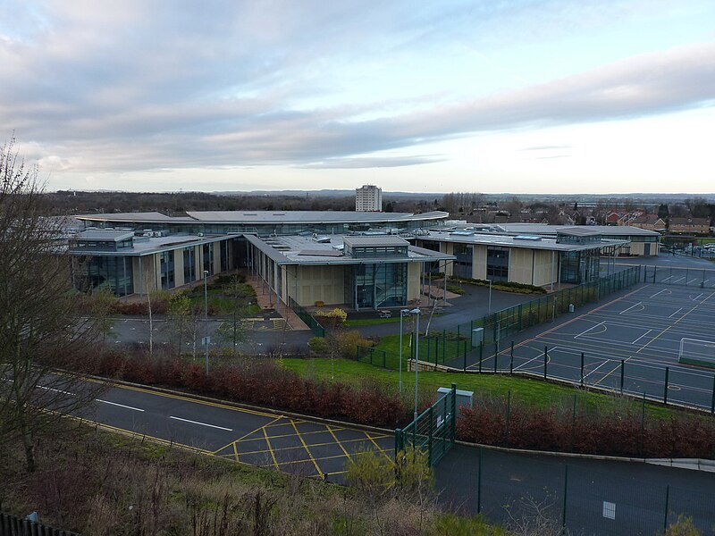 File:The Hadley Learning Community ^ school - geograph.org.uk - 2738702.jpg