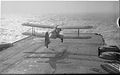 Fairey Albacore felszállása az HMS Victorious brit repülőgép-hordozó fedélzetéről.