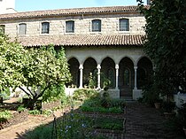 Museumbinnenplaats (gedeeltelijk zichtbaar klooster)