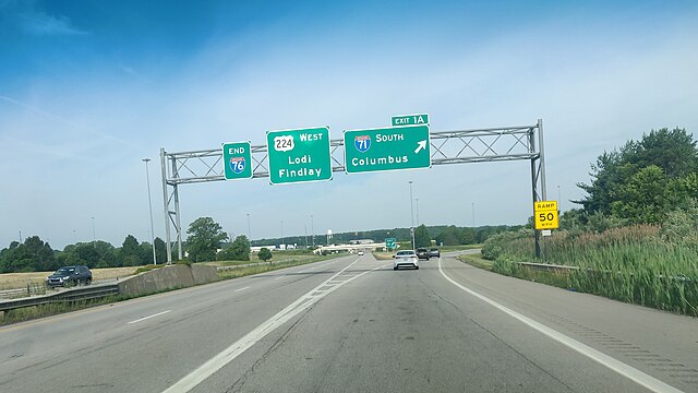 The western terminus of I-76 in Ohio at I-71
