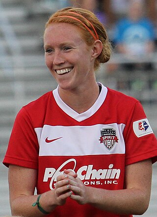 <span class="mw-page-title-main">Tori Huster</span> American soccer midfielder (born 1989)