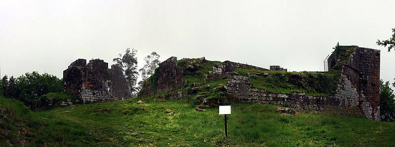 File:Torres de Altamira - Brion - 06.jpg