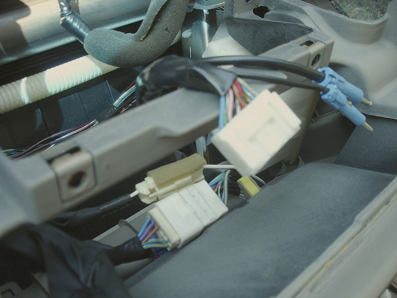 File:Toyota Camry Gen6 dashboard amplifier speaker and antenna wires.jpeg