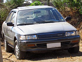 Toyota Corona 2.0 XL 1990 (15606723123).jpg