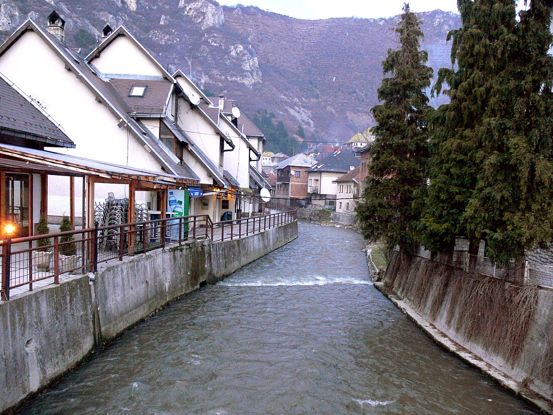 File:Travnik 07.jpg