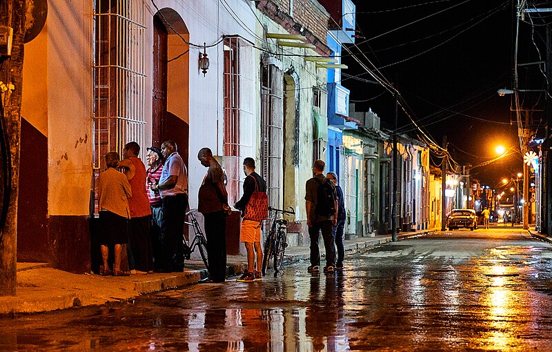 File:Trinidad At Night (41572468755).jpg