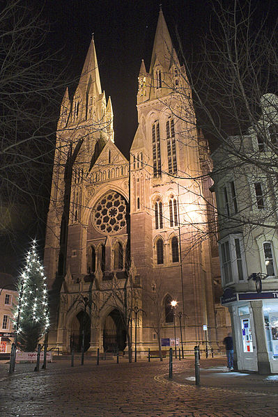 File:Truro Cathedral at night.jpg