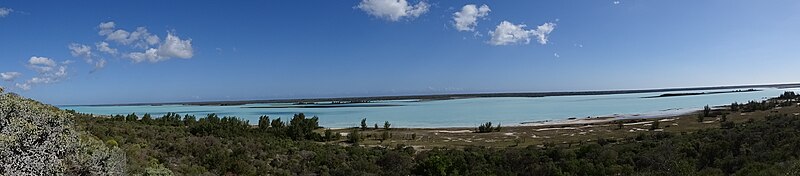 File:Tsimanampetsotsa Lake from Viewpoint.JPG