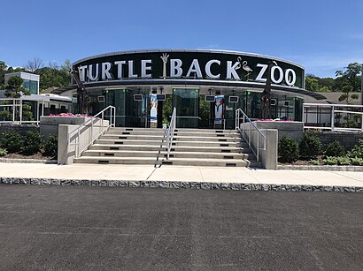 How to get to Turtle Back Zoo with public transit - About the place