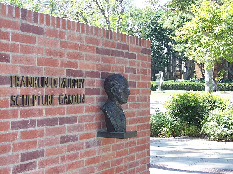 File:UCLA Franklin D. Murphy Sculpture Garden picture 1.jpg